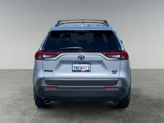 Toyota RAV4 2024 AWD XLE Premium 4dr SUV