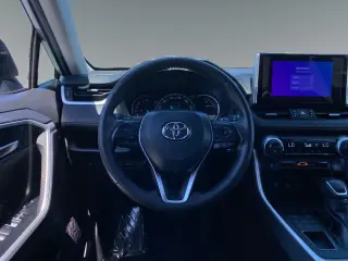 Toyota RAV4 2024 AWD XLE Premium 4dr SUV