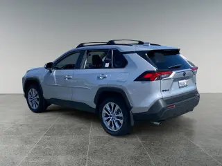 Toyota RAV4 2024 AWD XLE Premium 4dr SUV