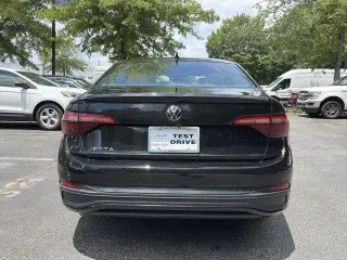 Volkswagen Jetta 2024 S 4dr Sedan 8A