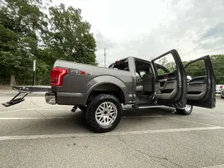 Ford F-150 2016 4x4 King Ranch 4dr SuperCrew 5.5 ft. SB