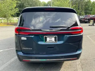Chrysler Pacifica 2023 Touring L 4dr Mini-Van