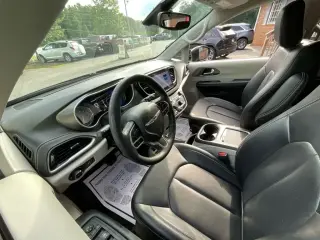 Chrysler Pacifica 2023 Touring L 4dr Mini-Van