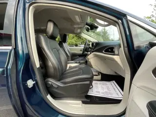 Chrysler Pacifica 2023 Touring L 4dr Mini-Van