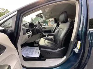 Chrysler Pacifica 2023 Touring L 4dr Mini-Van