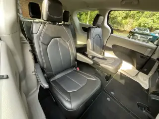 Chrysler Pacifica 2023 Touring L 4dr Mini-Van