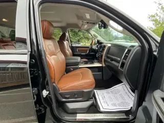 Ram 2500 2013 4x4 Laramie Longhorn 4dr Crew Cab 6.3 ft. SB Pickup