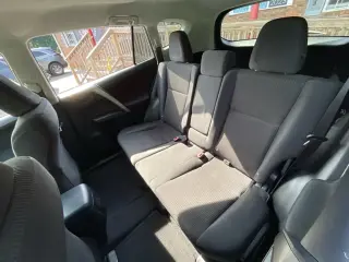 Toyota RAV4 2017 LE 4dr SUV
