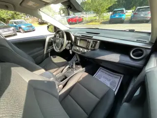 Toyota RAV4 2017 LE 4dr SUV