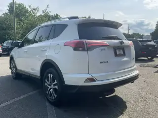 Toyota RAV4 2017 LE 4dr SUV
