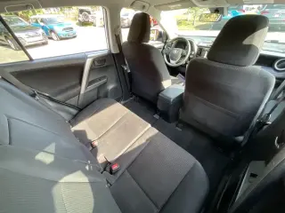 Toyota RAV4 2017 LE 4dr SUV