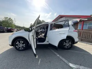 Toyota RAV4 2017 LE 4dr SUV