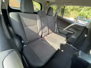 Toyota RAV4 2017 LE 4dr SUV