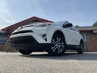 Toyota RAV4 2017 LE 4dr SUV
