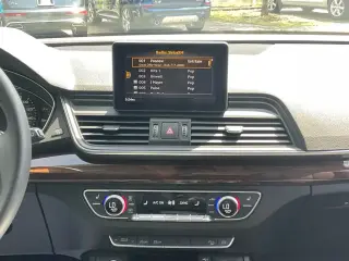 Audi Q5 2019 AWD quattro Premium 45 TFSI 4dr SUV