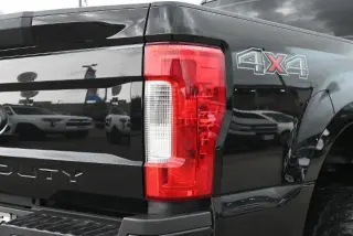 Ford F-250 Super Duty 2019 4x4 King Ranch 4dr Crew Cab 8 ft. LB Pickup