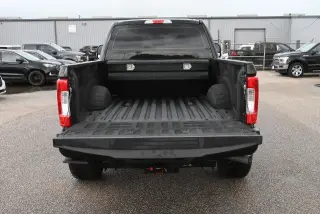 Ford F-250 Super Duty 2019 4x4 King Ranch 4dr Crew Cab 8 ft. LB Pickup
