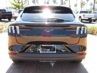 Ford Mustang Mach-E 2023 Select 4dr SUV