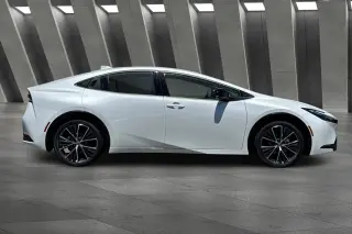 Toyota Prius 2023 XLE 4dr Hatchback
