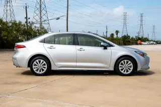 Toyota Corolla Hybrid 2023 LE 4dr Sedan