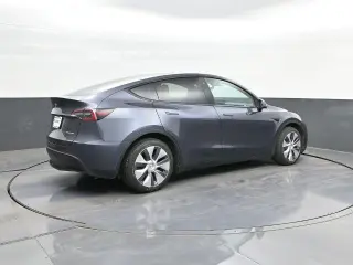 Tesla Model Y 2023 AWD 4dr Crossover
