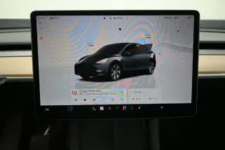 Tesla Model Y 2023 AWD 4dr Crossover