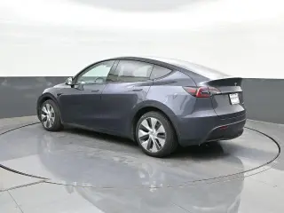 Tesla Model Y 2023 AWD 4dr Crossover