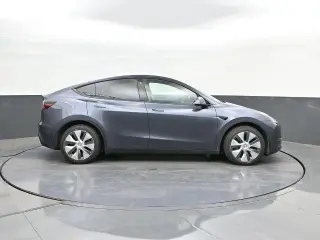 Tesla Model Y 2023 AWD 4dr Crossover