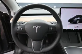 Tesla Model Y 2023 AWD 4dr Crossover