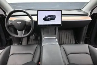 Tesla Model Y 2023 AWD 4dr Crossover