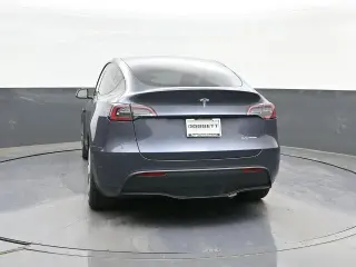 Tesla Model Y 2023 AWD 4dr Crossover