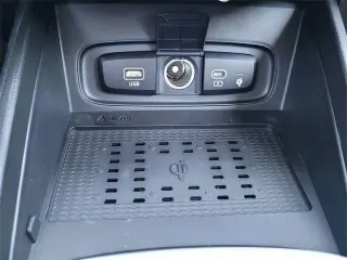 Hyundai VENUE 2025 Limited 4dr Crossover