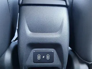 Hyundai VENUE 2025 Limited 4dr Crossover