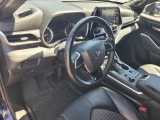 Toyota Highlander 2022 AWD XSE 4dr SUV