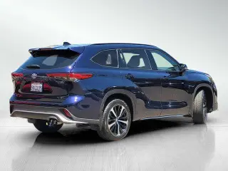 Toyota Highlander 2022 AWD XSE 4dr SUV