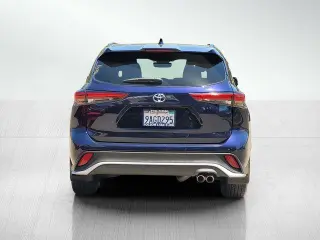 Toyota Highlander 2022 AWD XSE 4dr SUV