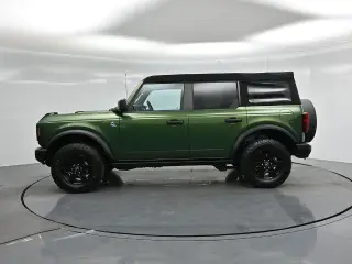 Ford Bronco 2024 4x4 Black Diamond 4dr SUV