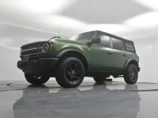 Ford Bronco 2024 4x4 Black Diamond 4dr SUV