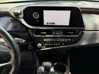 Lexus ES 350 2023 4dr Sedan