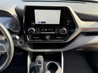 Toyota Highlander 2025 LE 4dr SUV