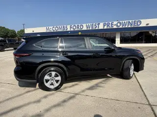 Toyota Highlander 2025 LE 4dr SUV
