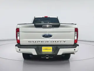 Ford F-250 Super Duty 2019 4x4 King Ranch 4dr Crew Cab 6.8 ft. SB Pickup