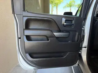 Chevrolet Silverado 1500 2017 4x2 LT 4dr Crew Cab 5.8 ft. SB
