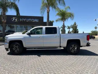 Chevrolet Silverado 1500 2017 4x2 LT 4dr Crew Cab 5.8 ft. SB