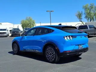 Ford Mustang Mach-E 2024 AWD Premium 4dr SUV