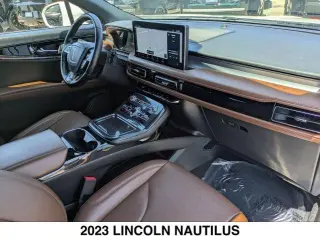 Lincoln Nautilus 2023 Reserve 4dr SUV