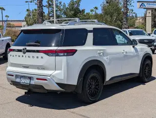 Nissan Pathfinder 2022 AWD SL 4dr SUV