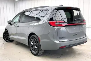 Chrysler Pacifica 2023 AWD Touring L 4dr Mini-Van