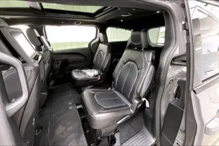 Chrysler Pacifica 2023 AWD Touring L 4dr Mini-Van