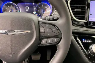 Chrysler Pacifica 2023 AWD Touring L 4dr Mini-Van